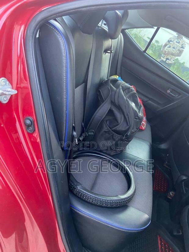 Toyota Corolla XSE (1.8L 4cyl 2A) 2019 Red