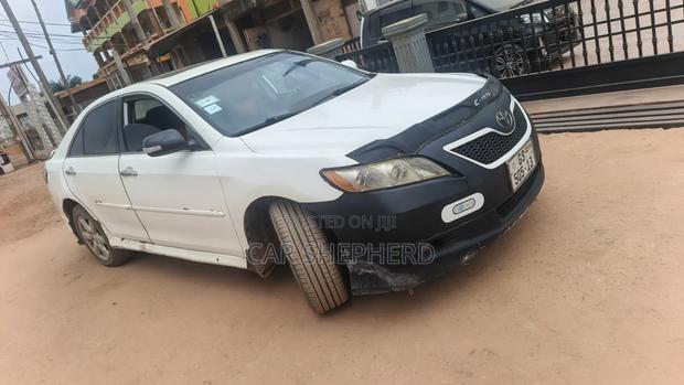 Toyota Camry SE 4dr Sedan (2.5L 4cyl 6AM) 2010 White