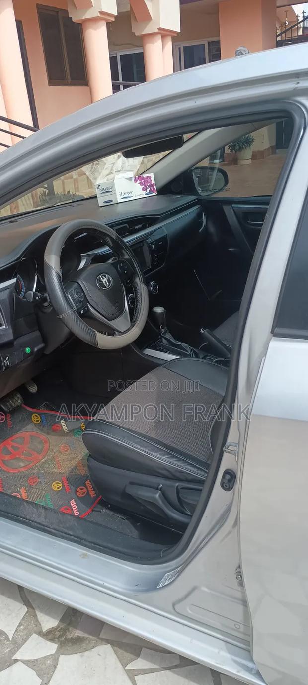Toyota Corolla 2016 Silver