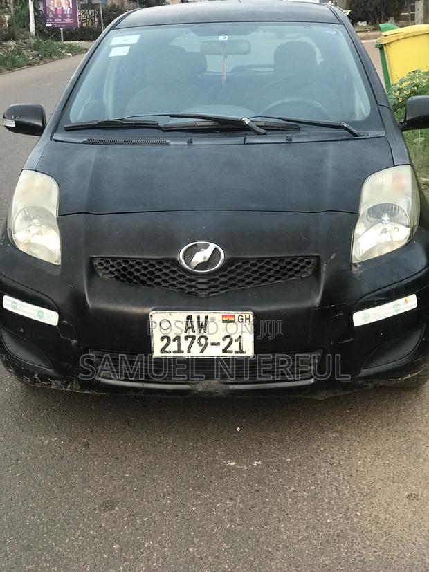 Toyota Vitz 1.0 FWD 5dr 2010 Black