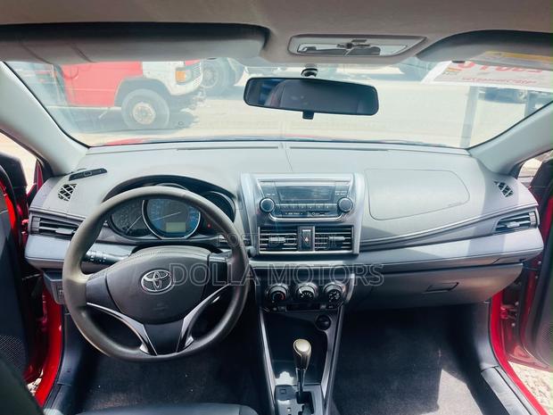 Toyota Yaris 2016 Red