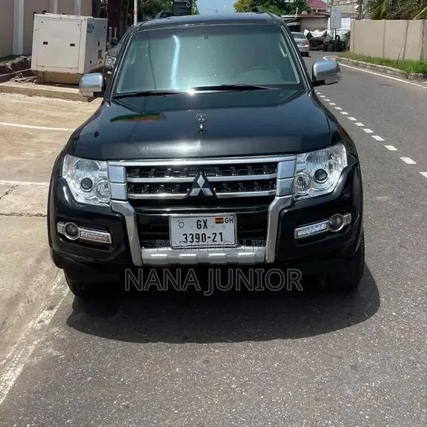 Mitsubishi Pajero 2017 Black