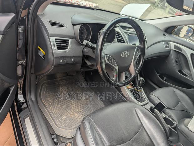 Hyundai Elantra 2016 Black