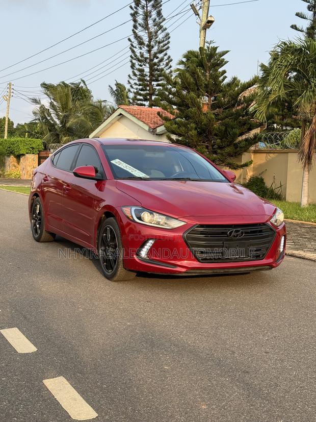 Hyundai Elantra 2018 Red