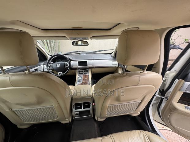 Jaguar XF SUPERCHARGED 2013 Off white