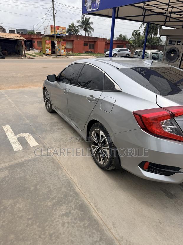 Honda Civic EX-L 4dr Sedan (1.5L 4cyl) 2016 Silver