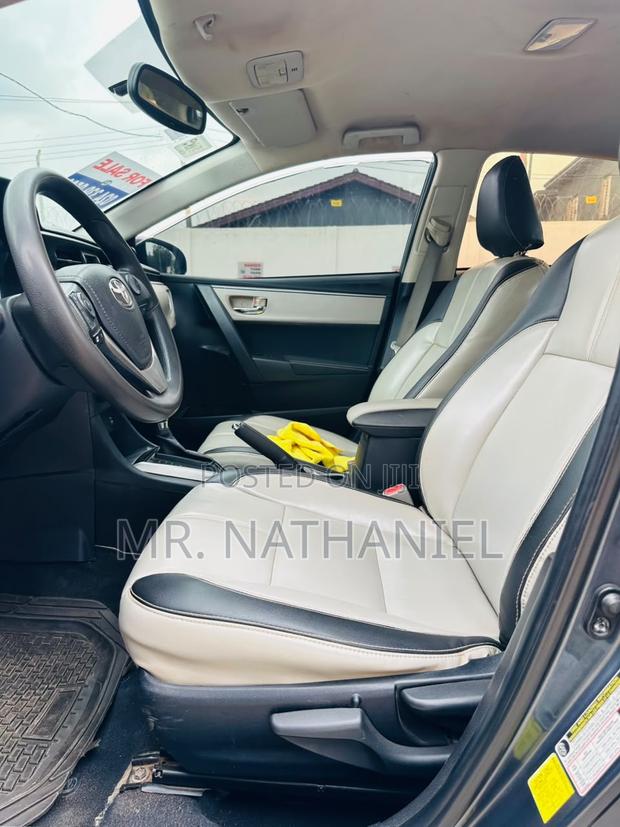 Toyota Corolla 2015 Gray