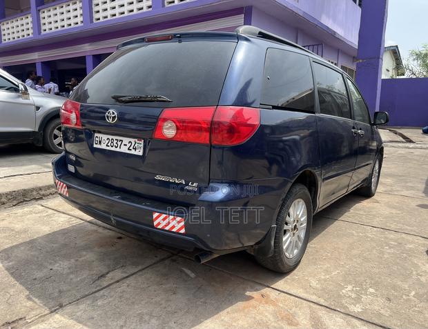 Toyota Sienna 2008 Blue