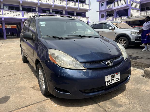 Toyota Sienna 2008 Blue