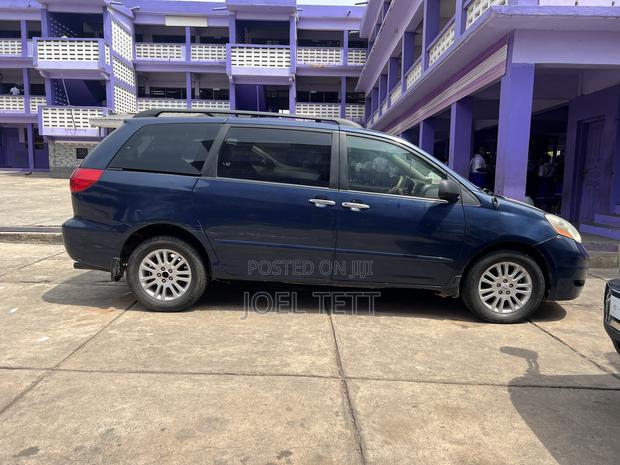 Toyota Sienna 2008 Blue