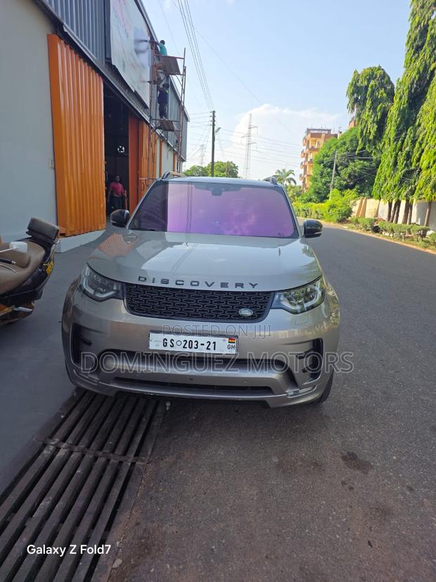 Land Rover Discovery 2018 Silver
