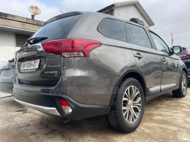 Mitsubishi Outlander SE AWC 2016 Gray