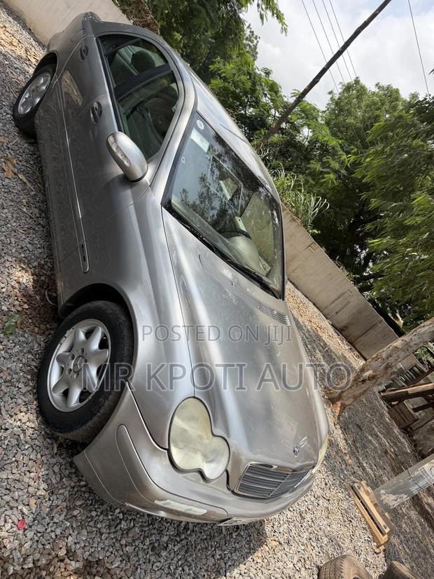 Mercedes-Benz C180 2002 Gray