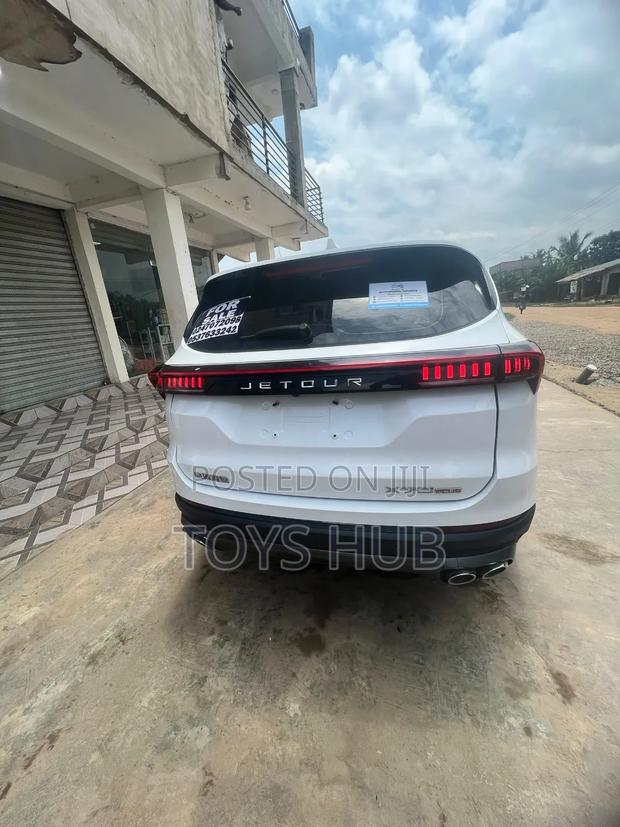 Jetour X70 Plus 2021 White