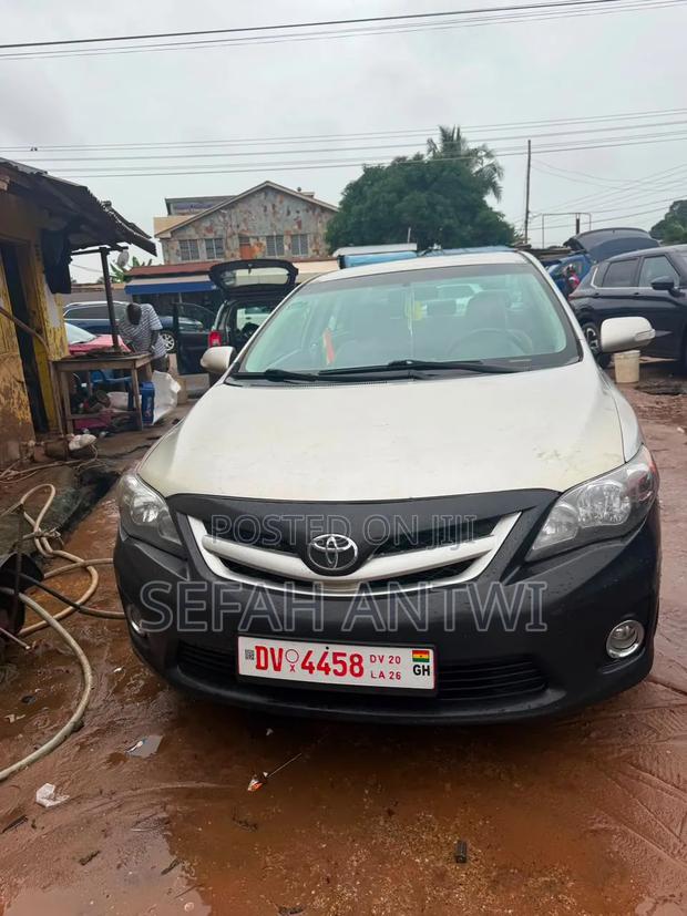 Toyota Corolla 2013 Silver