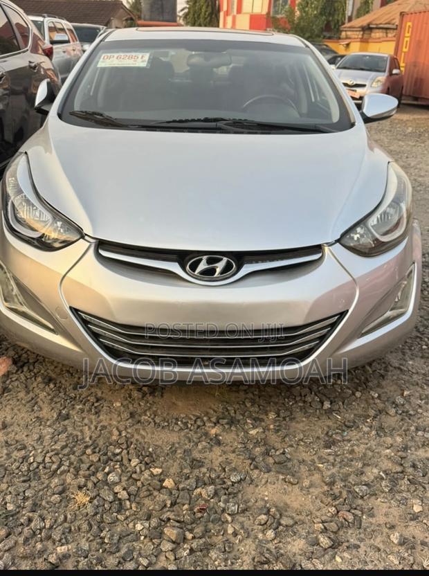 Hyundai Elantra 2015 Silver