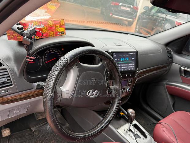 Hyundai Santa Fe 2012 Gray