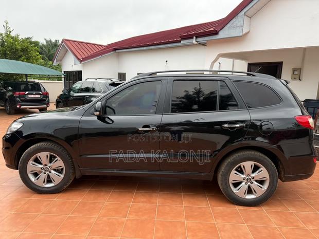 Hyundai Santa Fe 2012 Gray