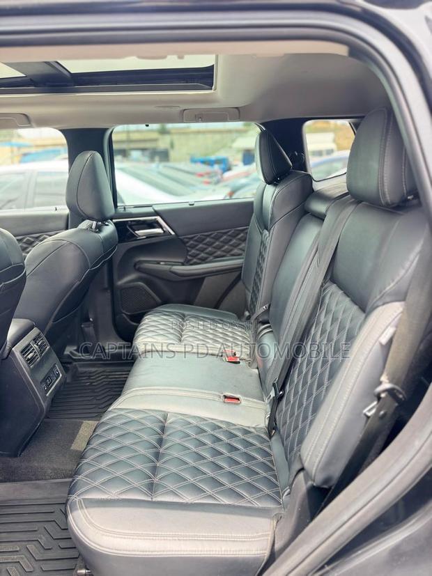 Mitsubishi Outlander SEL 2023 Black