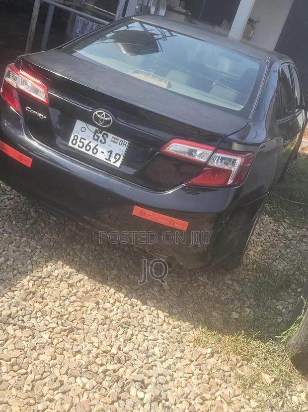 Toyota Camry LE 4dr Sedan w/Prod. End 11/13 (2.5L 4cyl 6A) 2014 Black