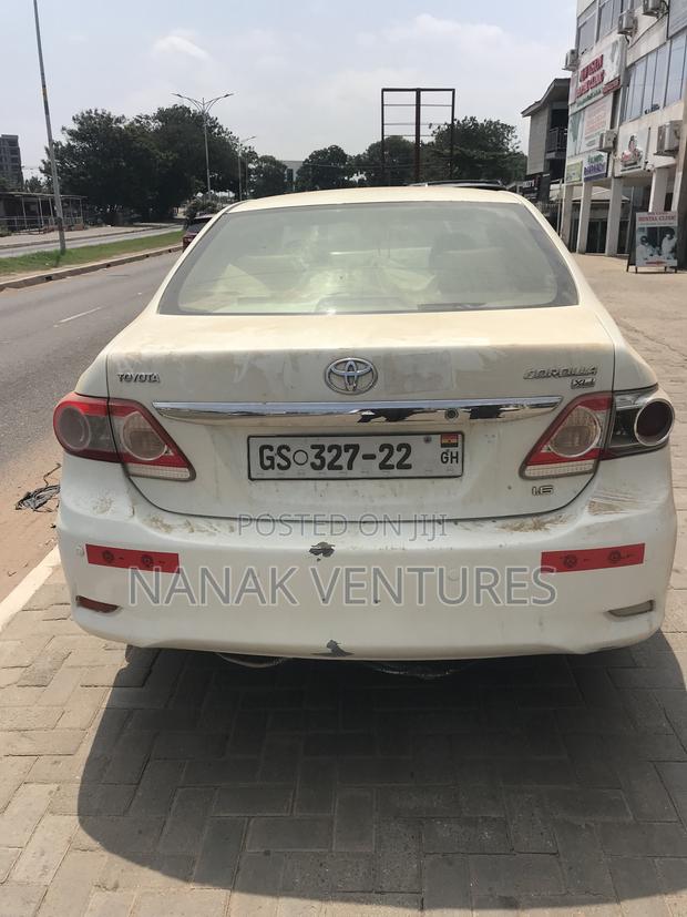 Toyota Corolla LE Special Edition 4dr Sedan (1.8L 4cyl 4A) 2013 White