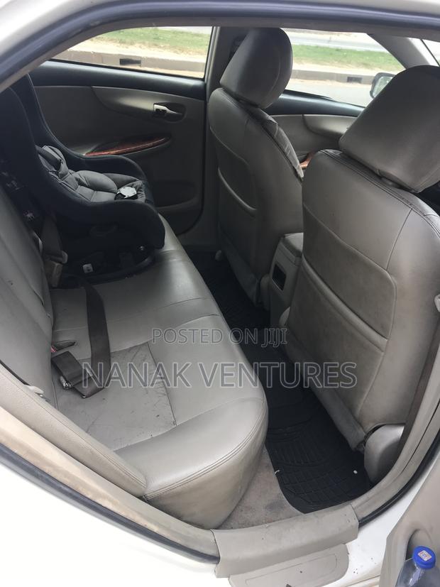 Toyota Corolla LE Special Edition 4dr Sedan (1.8L 4cyl 4A) 2013 White