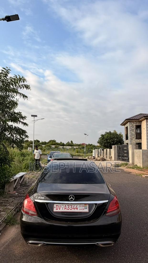 Mercedes-Benz C300 2020 Black