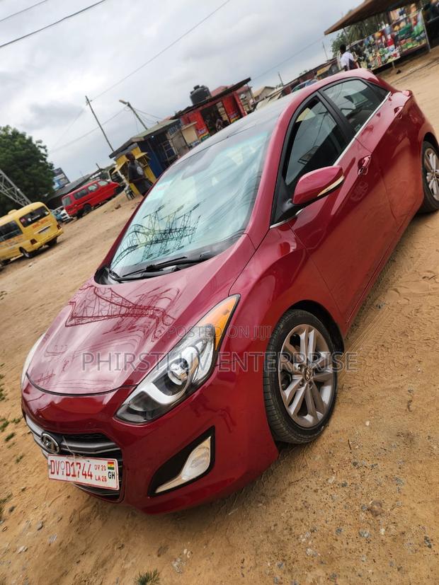 Hyundai Elantra 2015 Red