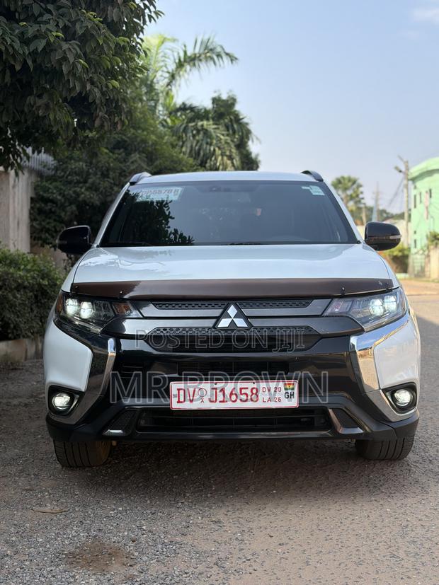 Mitsubishi Outlander SEL S-AWC 2020 White