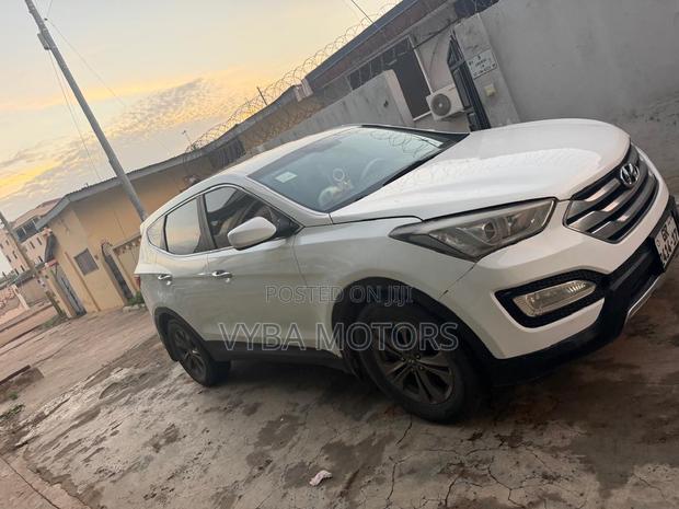 Hyundai Santa Fe 2014 White