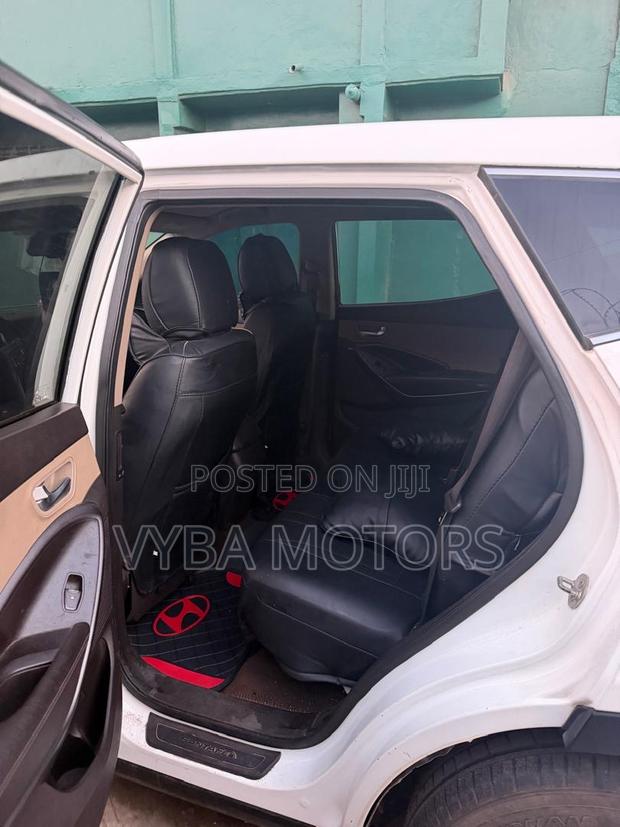 Hyundai Santa Fe 2014 White
