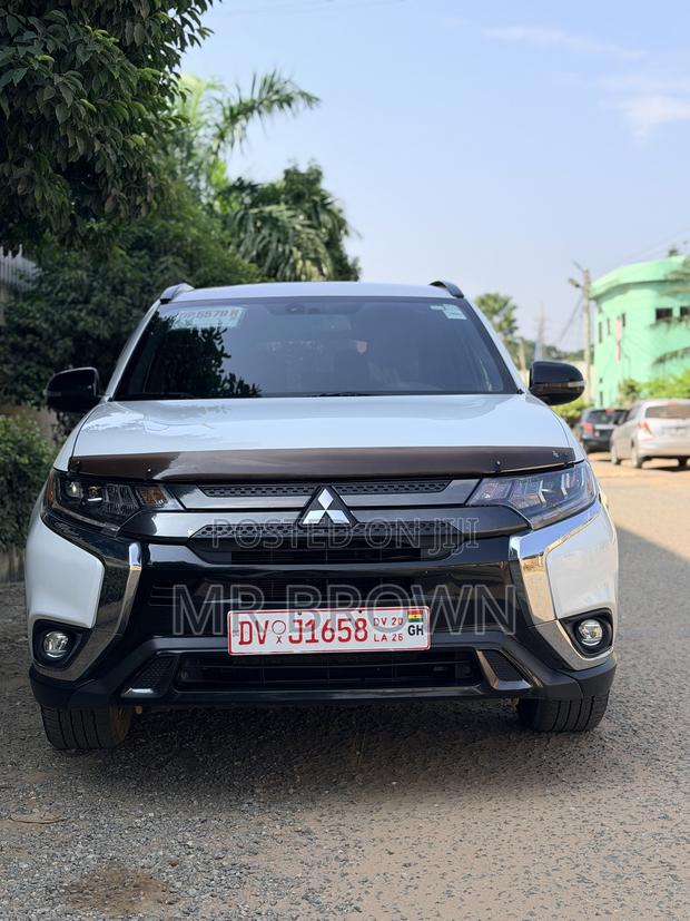 Mitsubishi Outlander SEL S-AWC 2020 White