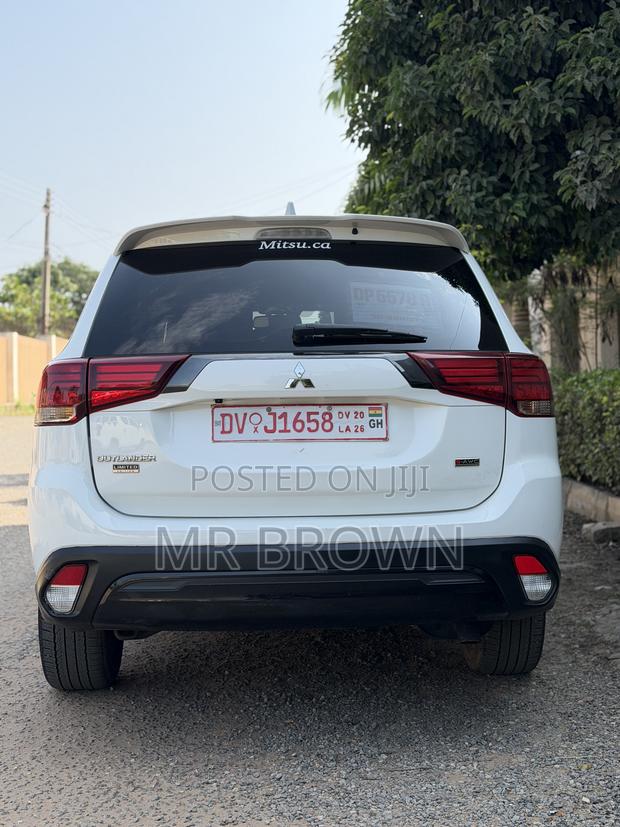 Mitsubishi Outlander SEL S-AWC 2020 White