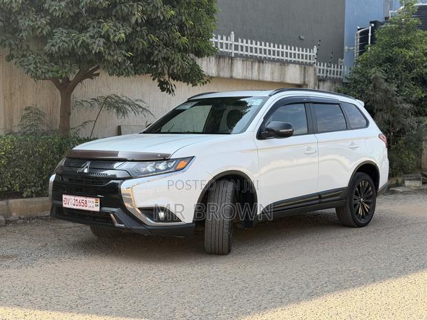 Mitsubishi Outlander SEL S-AWC 2020 White