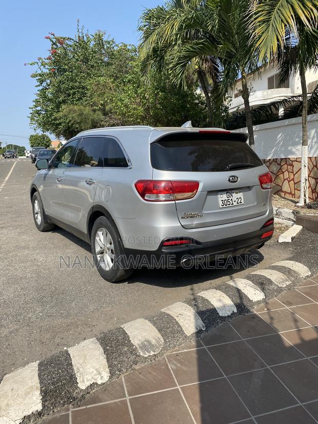 Kia Sorento LX 4dr SUV (2.4L 4cyl 6A) 2015 Gray