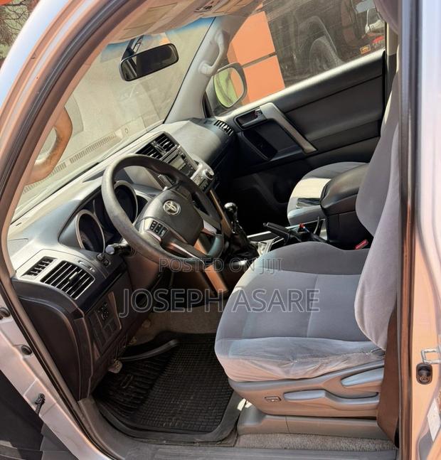 Toyota Land Cruiser Prado 2012
