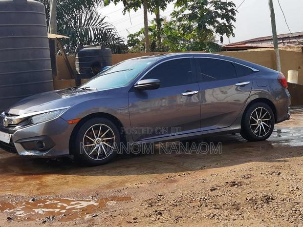 Honda Civic Touring Sedan 2018 Gray