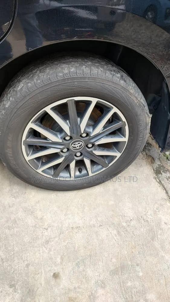 Toyota Voxy 2016 Black