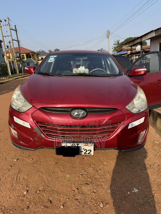 Hyundai Tucson 2012 Red