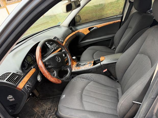 Mercedes-Benz E220 2007 Gray