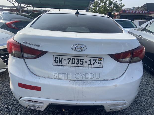 Hyundai Elantra 2013 White