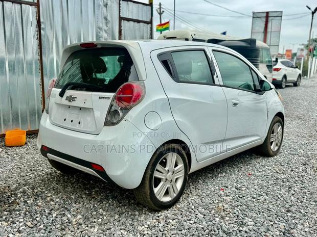 Chevrolet Spark 2014 White
