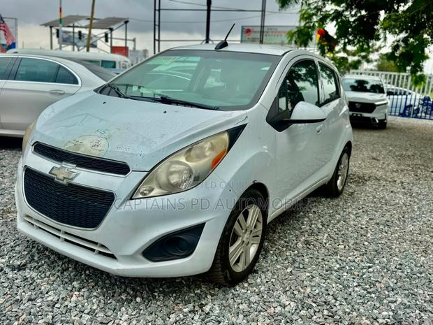 Chevrolet Spark 2014 White