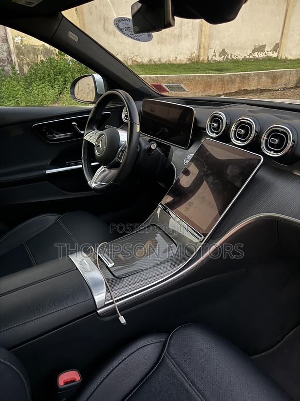 Mercedes-Benz C300 2022 Silver