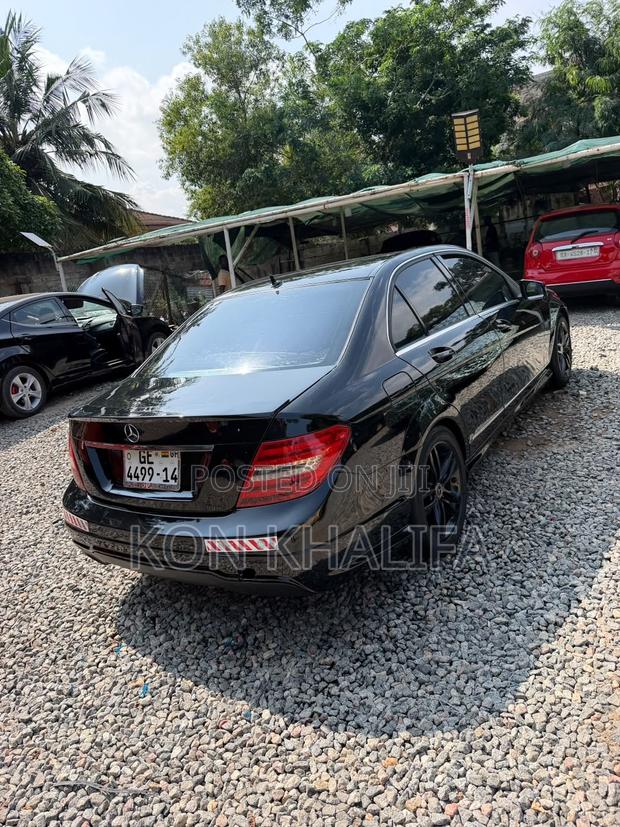 Mercedes-Benz C250 2014 Black