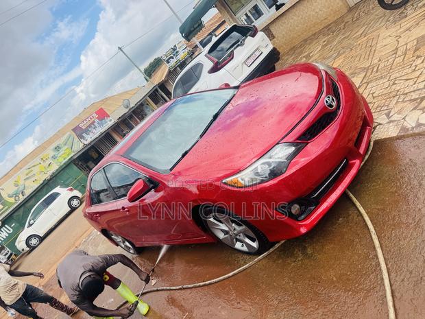Toyota Camry SE 4dr Sedan (2.5L 4cyl 6A) 2013 Red