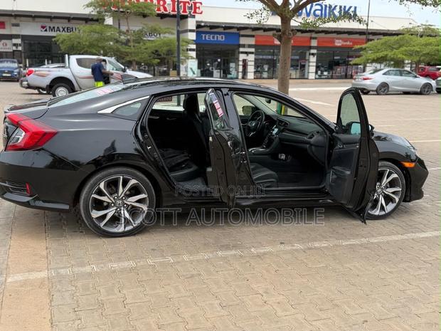 Honda Civic Touring Sedan 2019 Black