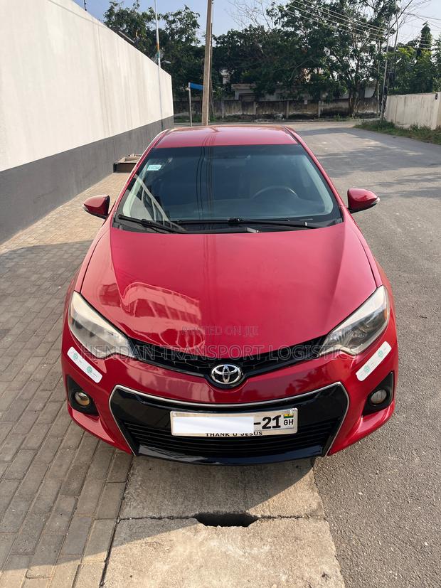 Toyota Corolla S 4dr Sedan (1.8L 4cyl CVT) 2015 Red