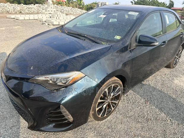 Toyota Corolla 2018 Black