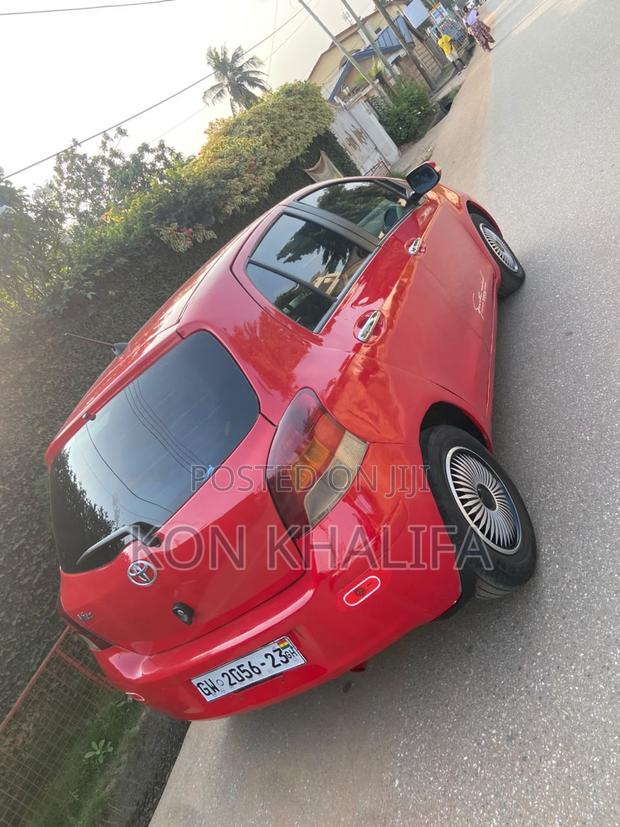 Toyota Vitz 1.3 FWD 5dr 2010 Red